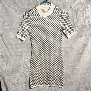 Abercrombie & Fitch Knit sweater mini dress size small Checkered green and White